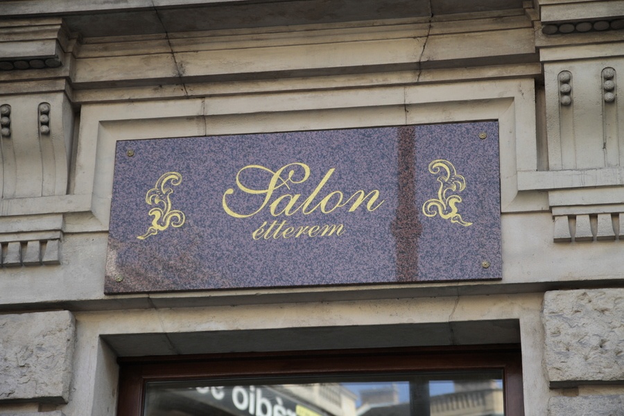 Salon Restaurant